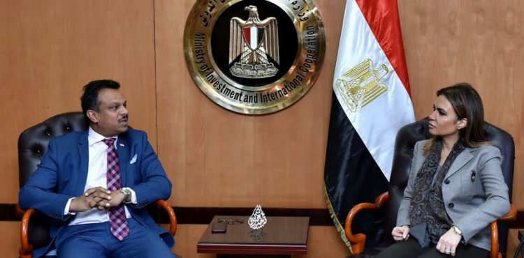 Nasr, Singapore Ambassador Discuss Investments in Egypt