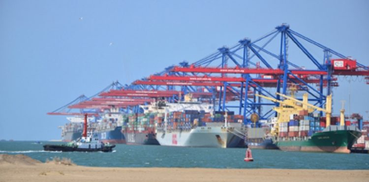 Egypt to Keep Ports Open Around the Clock