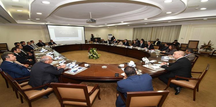 El Gazzar Holds Meeting to Discuss New Mechanisms for Social Housing