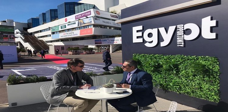 Deputy Minister Talks to Foreign Media on MIPIM Sidelines