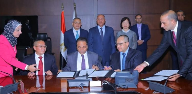 Egypt, China Sign USD 571 mn Deals for NAC’s Monorail Project