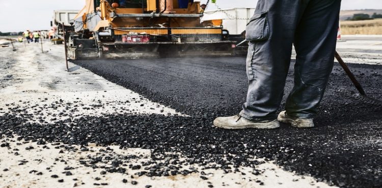 Egypt Undertakes Almost 200 Paving Projects in 12 Cities