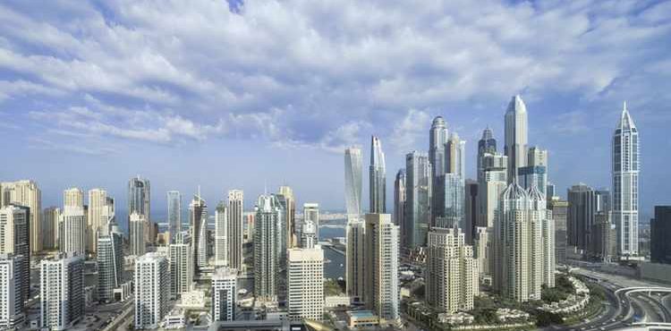 «الدار العقارية» توقع اتفاقية مع «دبي القابضة» لتطوير مشروعات جديدة