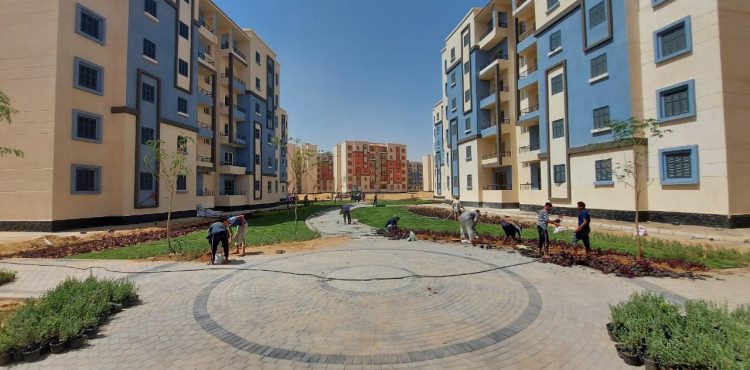 El Gazzar Reviews Projects Progress in Capital Gardens City