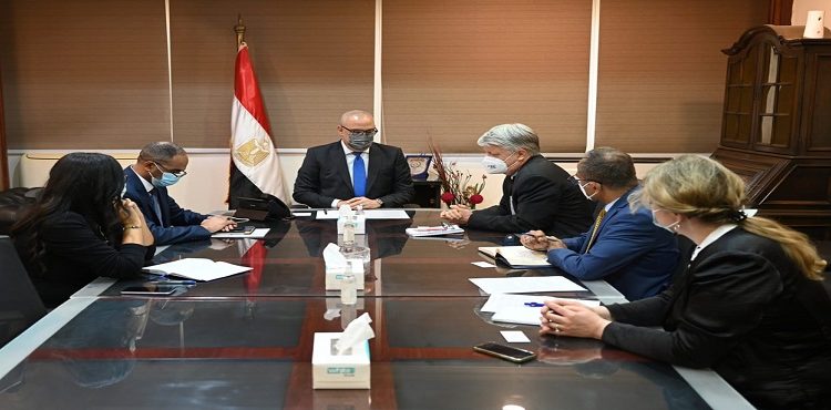 El Gazzar Meets World Bank Team to Follow up on Sanitation Services in Rural Areas