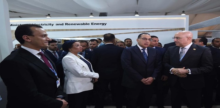 El-Gazzar Explores Housing Ministry’s Efforts in Environment Preservation