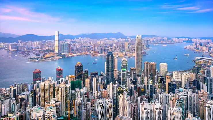 الصفقات العقارية في هونغ كونغ تنتعش مع فتح الحدود مع الصين