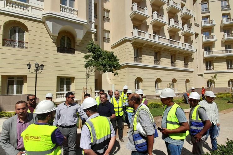 رئيس « جهاز العاصمة الإدارية الجديدة»  يتفقد أعمال تنفيذ الحي السكني الخامس « R5 »