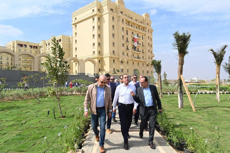Egyptian PM Inspects Works in New Capital’s R5 Projects