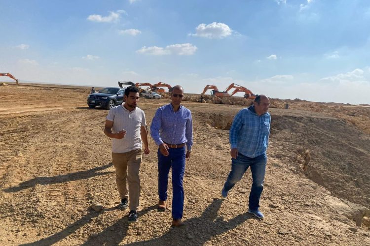 El-Gazzar Monitors Commencement of New Road Works in Hope Triangle Area, New Cairo
