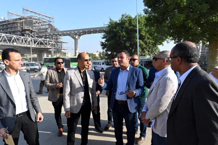 Housing Minister Inspects Road Development in New Cairo