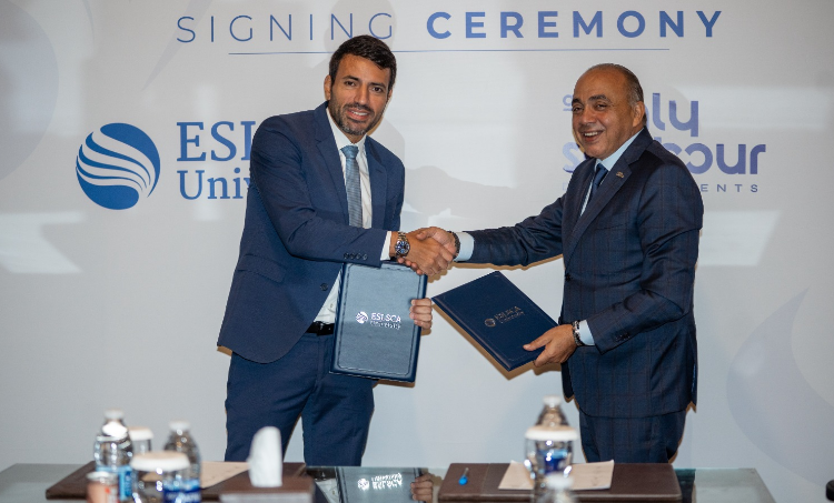 «الأهلي صبور» توقع مذكرة تفاهم مع جامعة «ESLSCA»  لدعم الكوادر البشرية