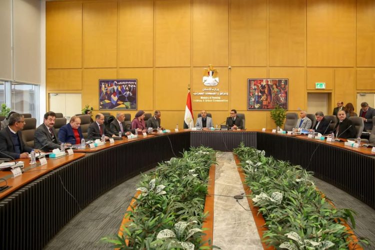 Housing, Public Business Sector Ministers Discuss Progress on Joint Projects