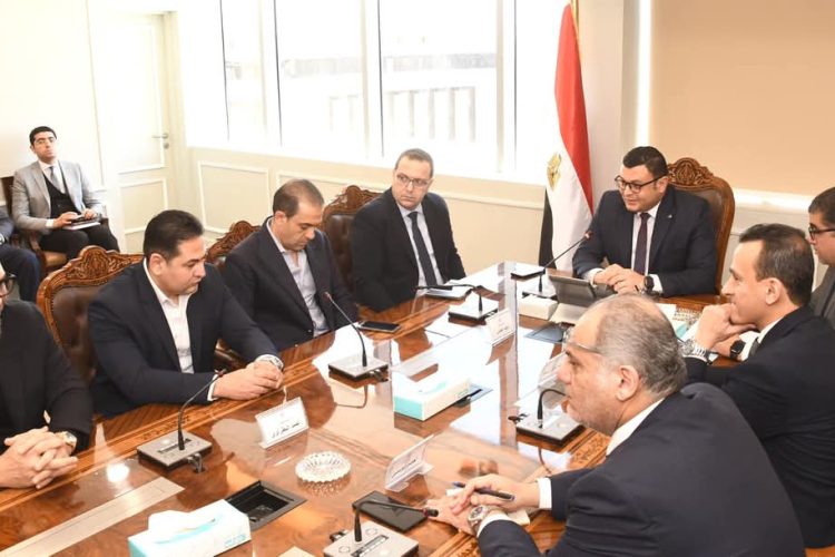 Housing Minister Discusses Cooperation with the Official Egyptian Real Estate Platform