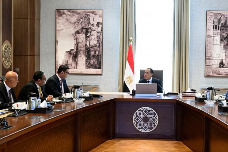 Prime Minister Reviews Progress on Potable Water and Sewage System in East and West Cairo