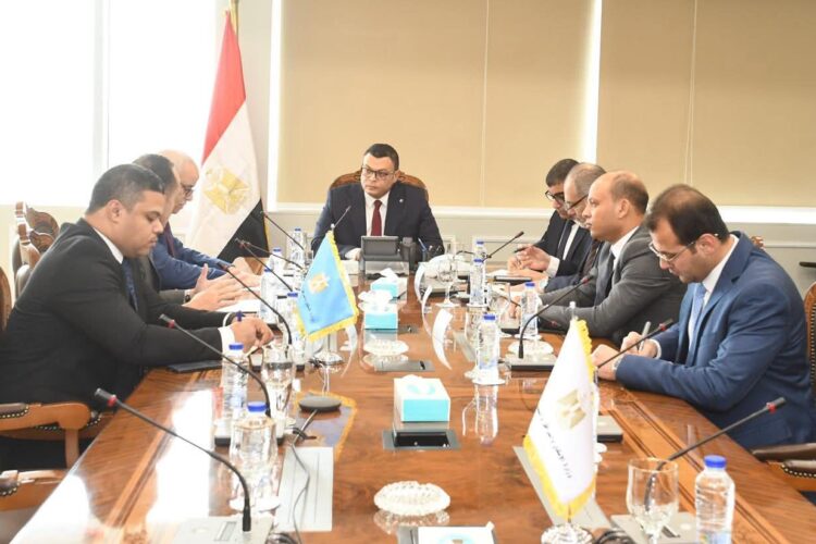Housing Minister Discusses Collaboration with Estadat for Sports and Investment