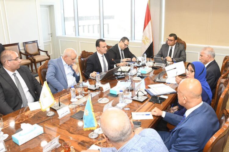 وزير الإسكان يتابع آخر مستجدات إنشاء وحدتي «تنظيم السوق العقارية» و«تصدير العقار المصري» بهيئة المجتمعات العمرانية الجديدة