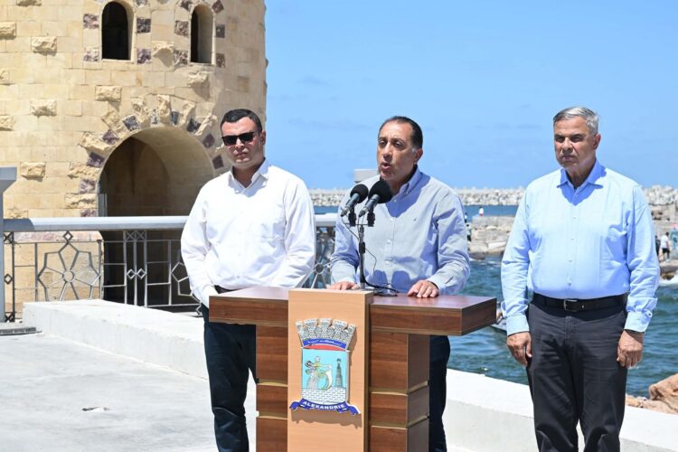 رئيس الوزراء يستعرض جهود الدولة نحو تعزيز أوجه التنمية بمحافظة الإسكندرية