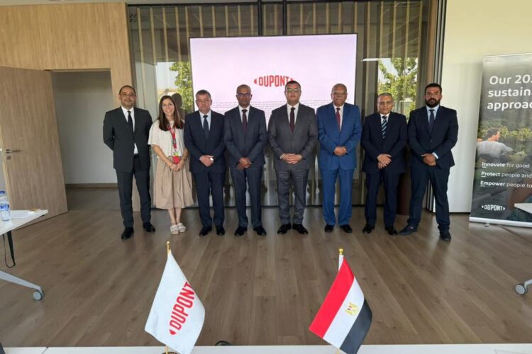 housing-minister-visits-dupont-research-hub-in-barcelona-to-explore-water-treatment-technologies