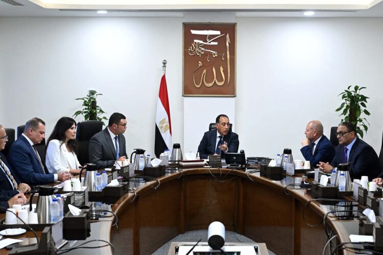 رئيس الوزراء يتابع مشروعات إعادة إحياء “وسط البلد” والقاهرة الخديوية