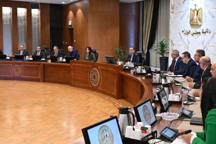 نادر خزام خلال لقاء رئيس الوزراء مع كبار المطورين: دعم التمويل العقاري وتوحيد خطط السداد لتعزيز السوق