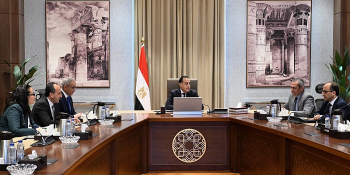 prime-minister-reviews-a-number-of-work-files-of-the-administrative-capital-for-urban-development-company