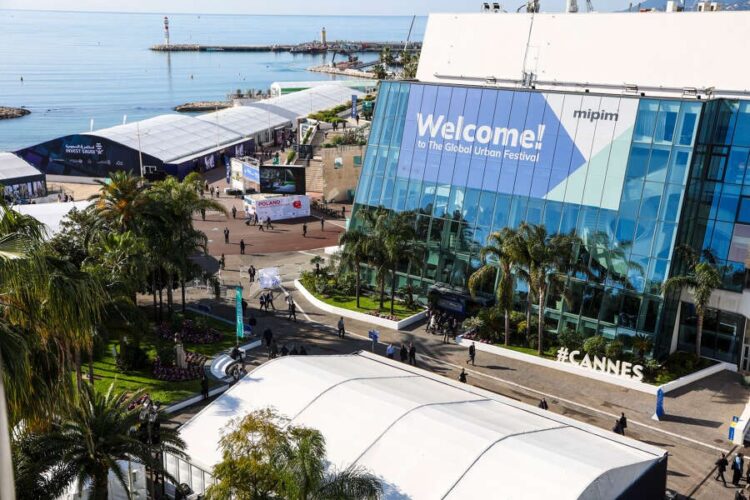 mipim-2026-%d8%a7%d8%ae%d8%aa%d8%aa%d8%a7%d9%85-%d9%81%d8%b9%d8%a7%d9%84%d9%8a%d8%a7%d8%aa-%d8%a7%d9%84%d9%8a%d9%88%d9%85-%d8%a7%d9%84%d8%a3%d8%ae%d9%8a%d8%b1-%d9%81%d9%8a-%d9%83